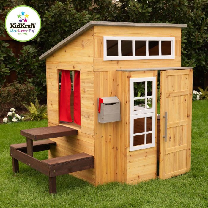 Diy outdoor playhouse