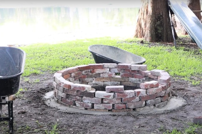 Fire pit with bricks diy