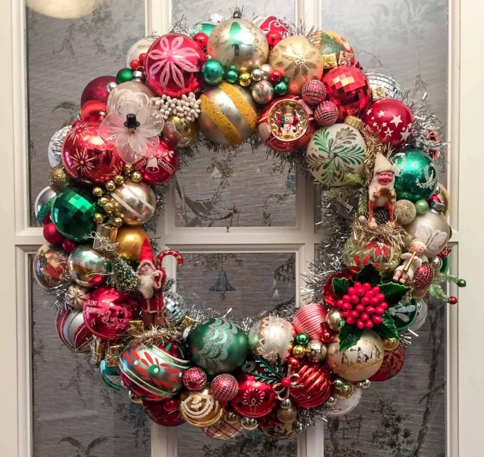 Ornament wreath diy